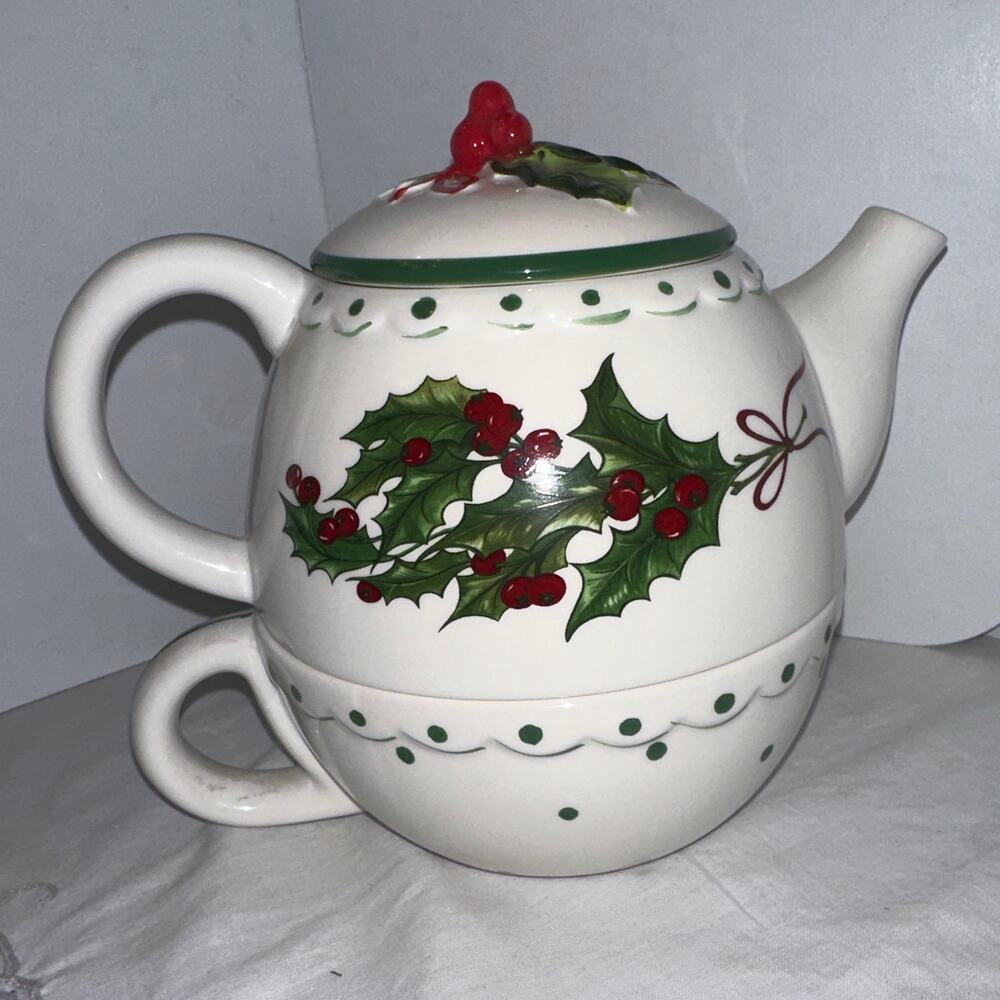 Kate Williams 3 Piece Ceramic Global Design Christmas Teapot